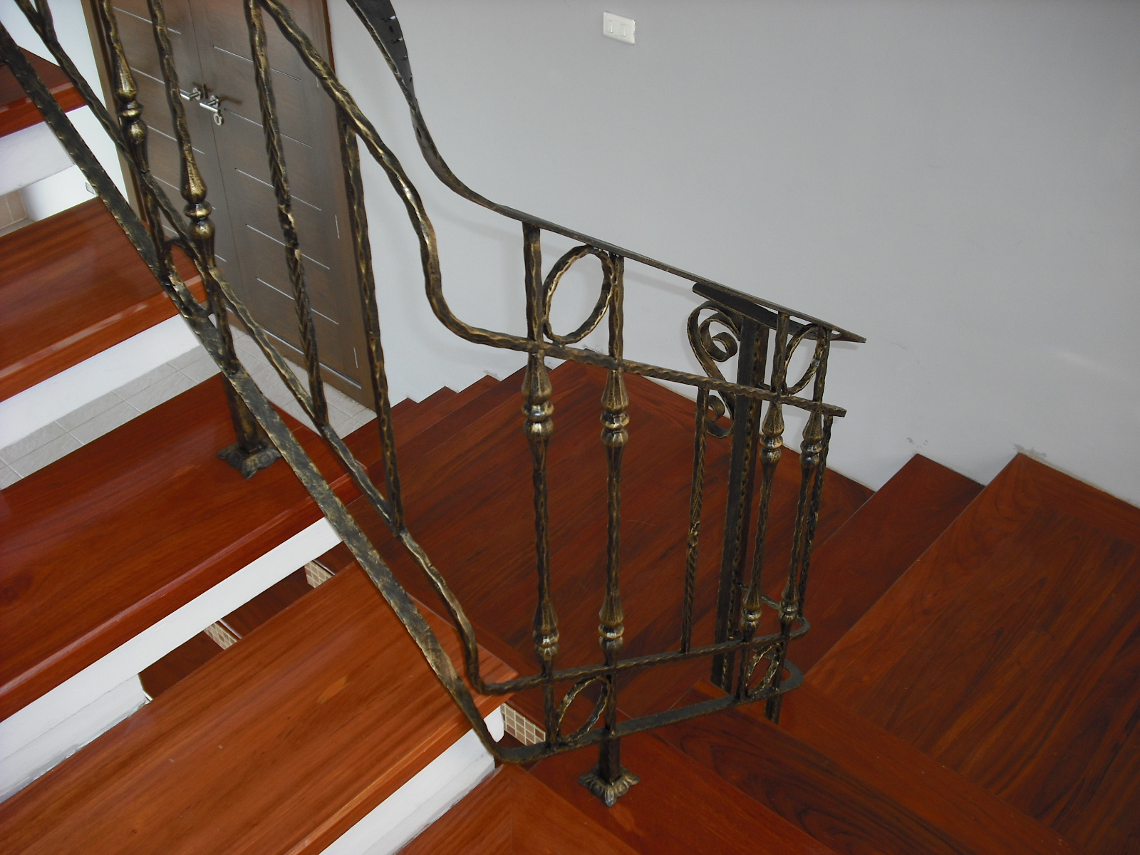 ราวบันไดสแตนเลสบ้านทาวน์เฮ้าส์ — ร้านสินเจริญ บางกรวย