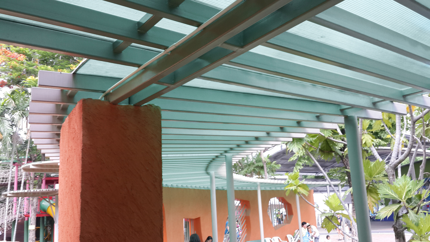 หลังคาโรงรถโครงเหล็ก — ร้านสินเจริญ บางกรวย